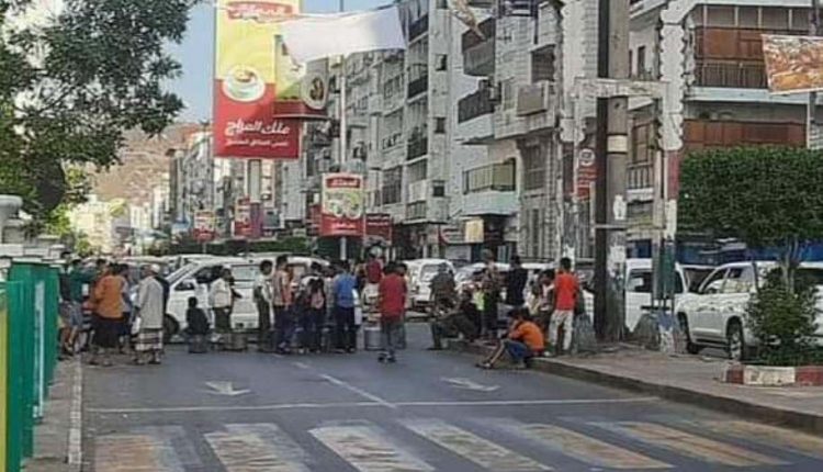 Aden Protesters Against Gas Crisis Block Streets DAILY YEMEN